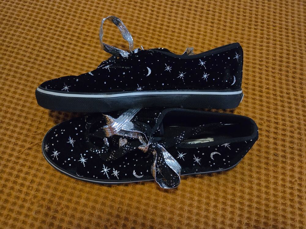 Vintage Sebastian Celestial Moon Star Sparkle Sneaker GUC READ 9.5n Narrow